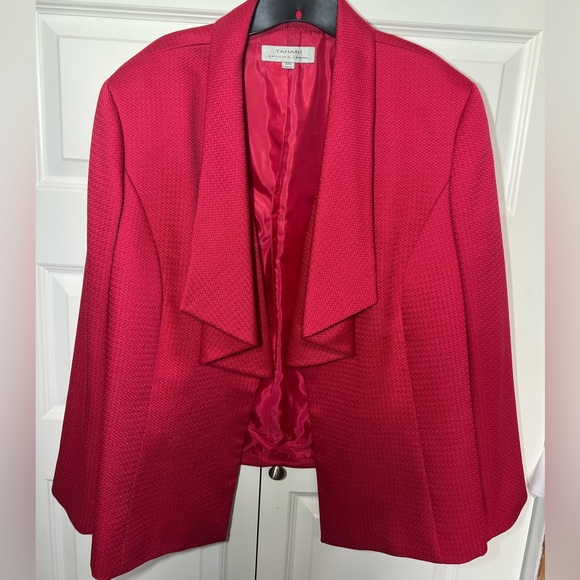 Tahari Arthur S. Levine Sz 22 W Red Berry Waterfall Lapel Blazer business Jacket - Picture 2 of 4